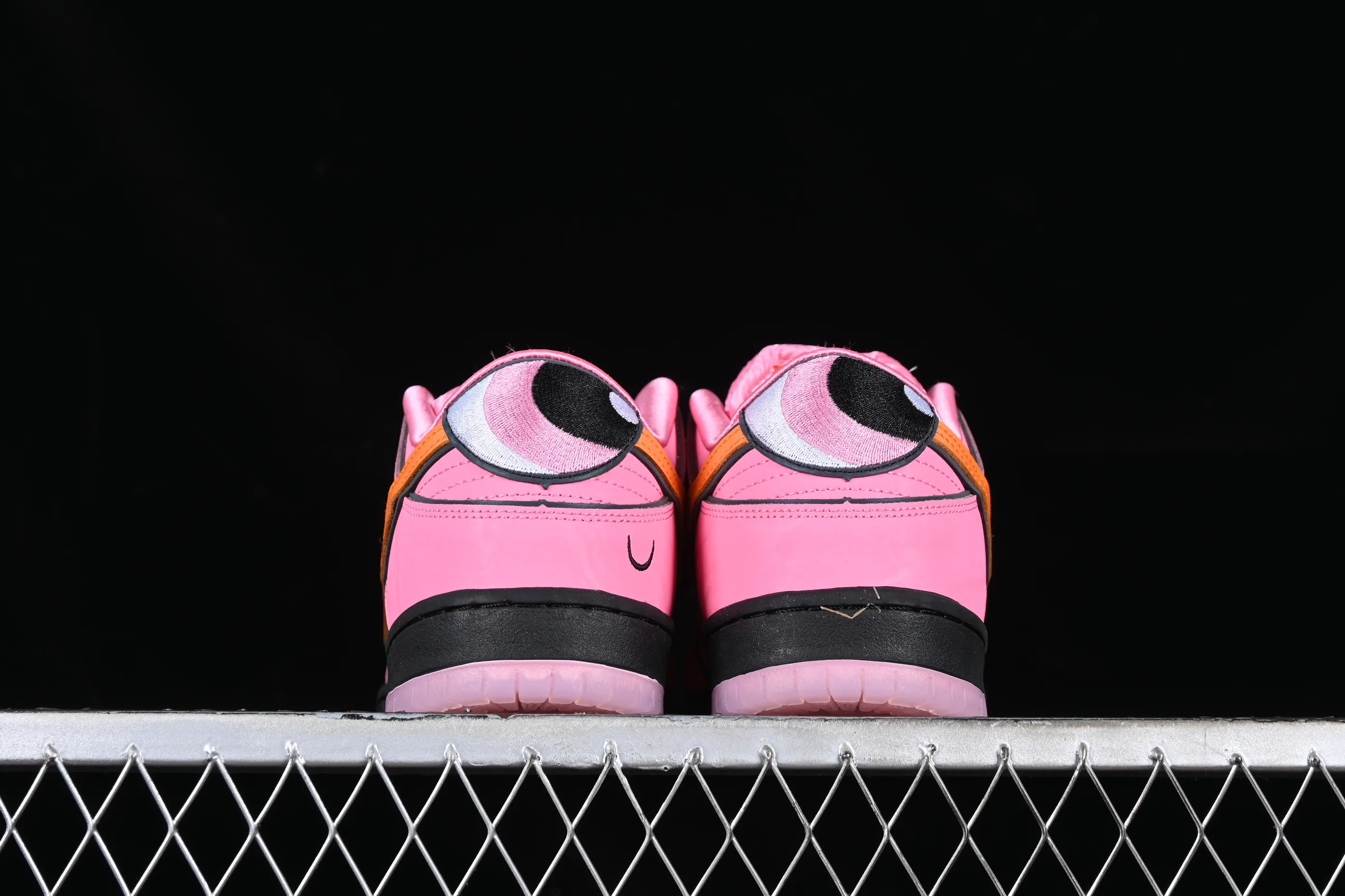 All Categories Nk SB Dunk Series Nk SB Dunk Low Low-top sneakers J version The Powerpuff Girls x Nk SB Dunk Low Powerpuff Girls joint model Low-top casual sneakers FD2631-600